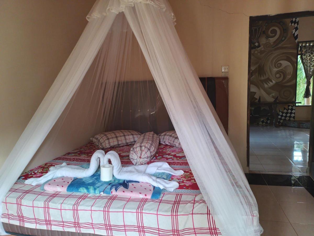 Sumatra Cheeky Monkeys Hotel Bukit Lawang Exterior photo