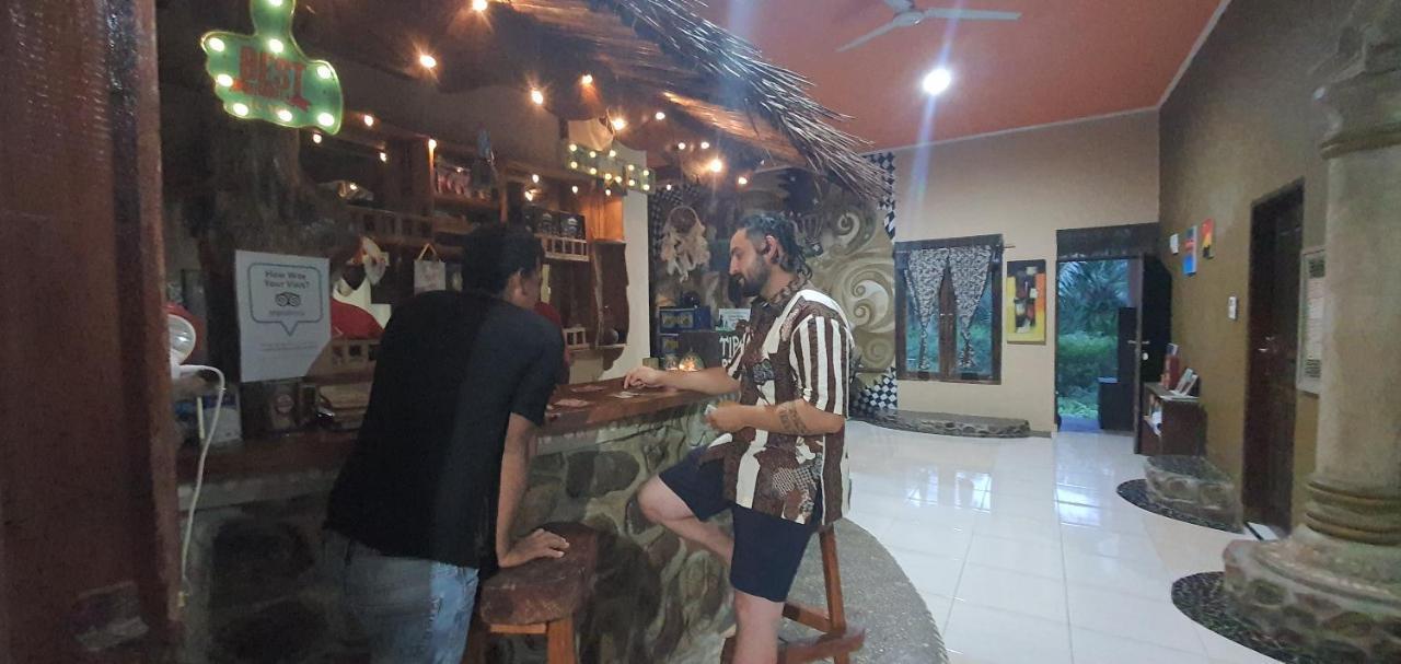 Sumatra Cheeky Monkeys Hotel Bukit Lawang Exterior photo