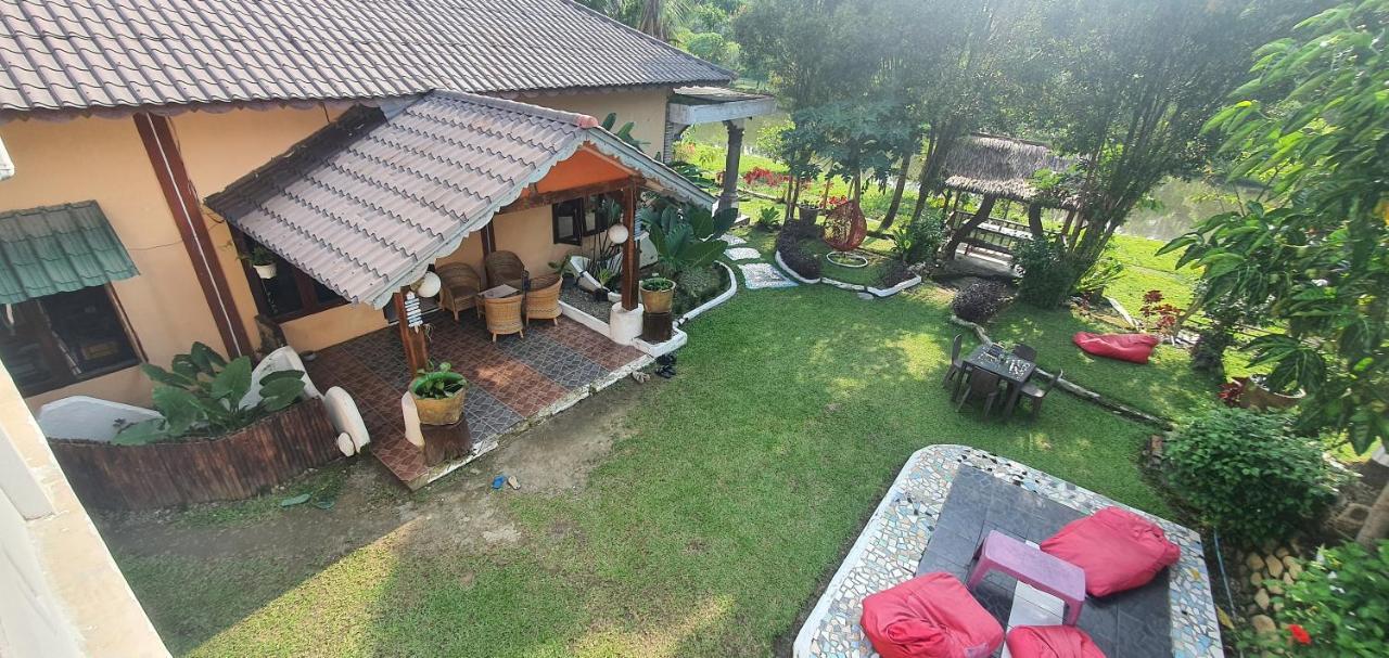 Sumatra Cheeky Monkeys Hotel Bukit Lawang Exterior photo