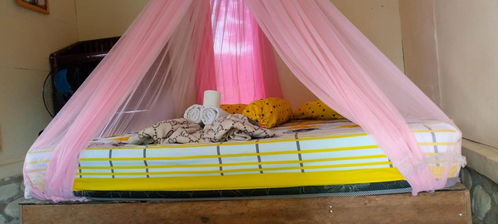 Sumatra Cheeky Monkeys Hotel Bukit Lawang Room photo